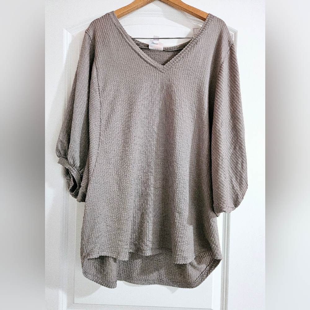 LuLaRoe Renee Bubble Sleeve Blouse